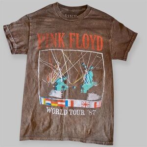 NWOT Pink Floyd Shirt